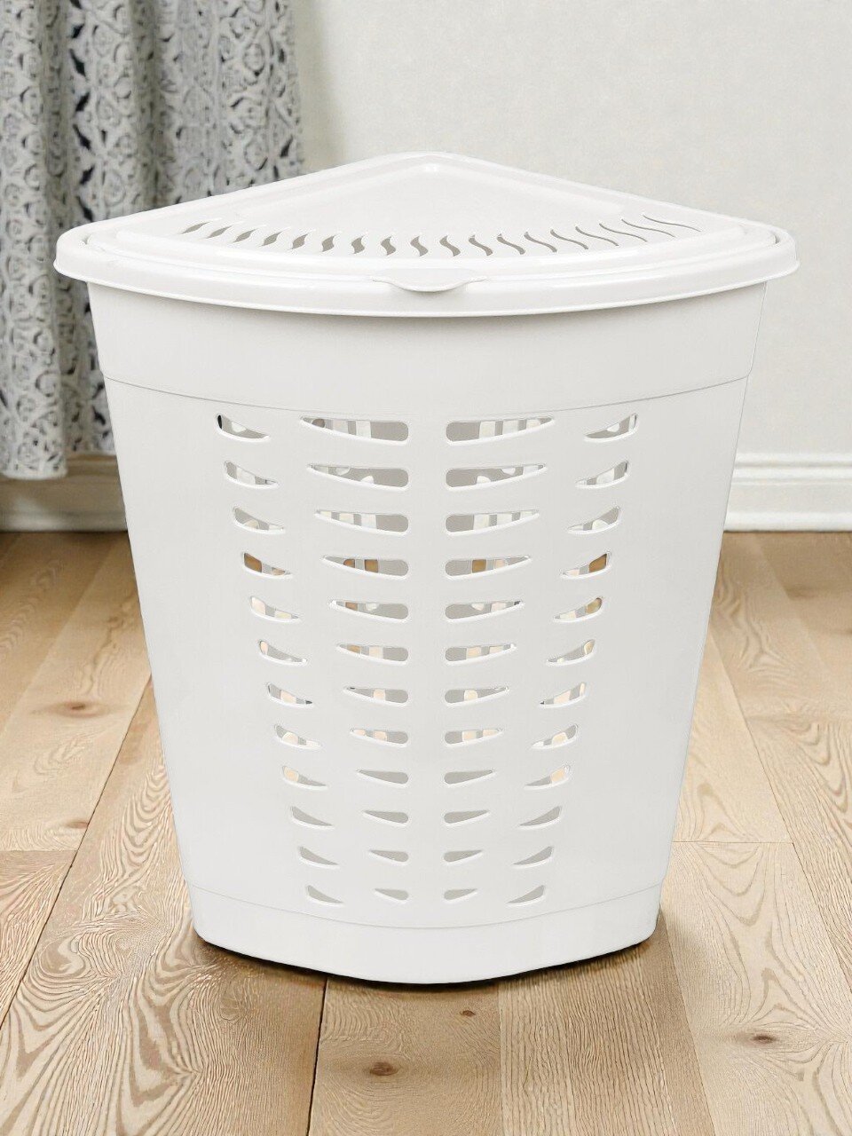 Корзина для белья, 45 л, угловая, пластик, белая, Альтернатива, М1546