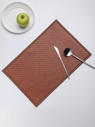 коричневый