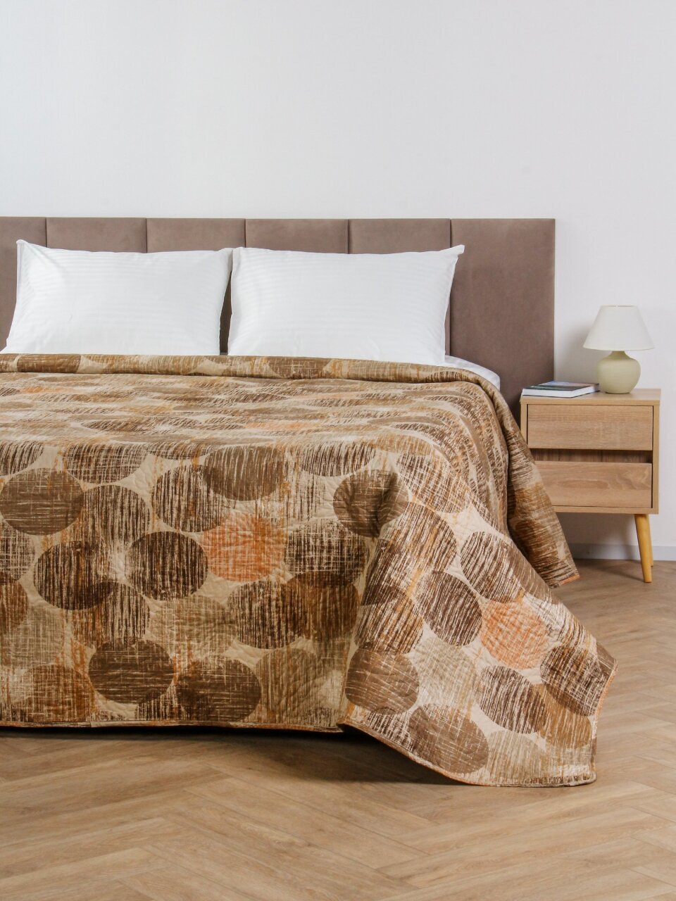 Покрывало евро, 210х240 см, 100% полиэстер, двухстороннее, стеганое, Silvano, Мадонна Лимбо, бежевое