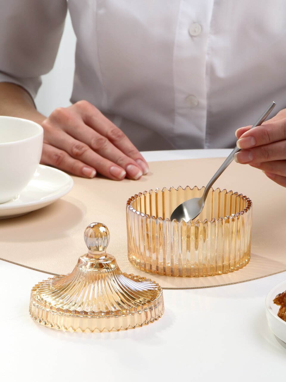 Сахарница 260 мл, стекло, 10х13 см, с крышкой, Y4-4904