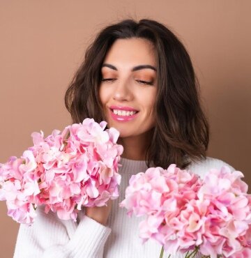 Подарки девушке на 8 марта