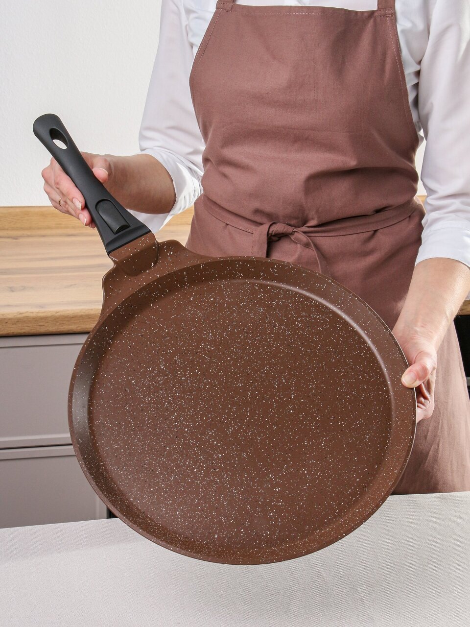 Сковорода для пиццы 35 см, антипригарное покрытие, Горница, шоколад, съемная ручка, с353аш