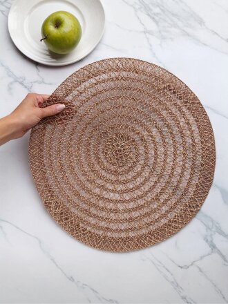 коричневый