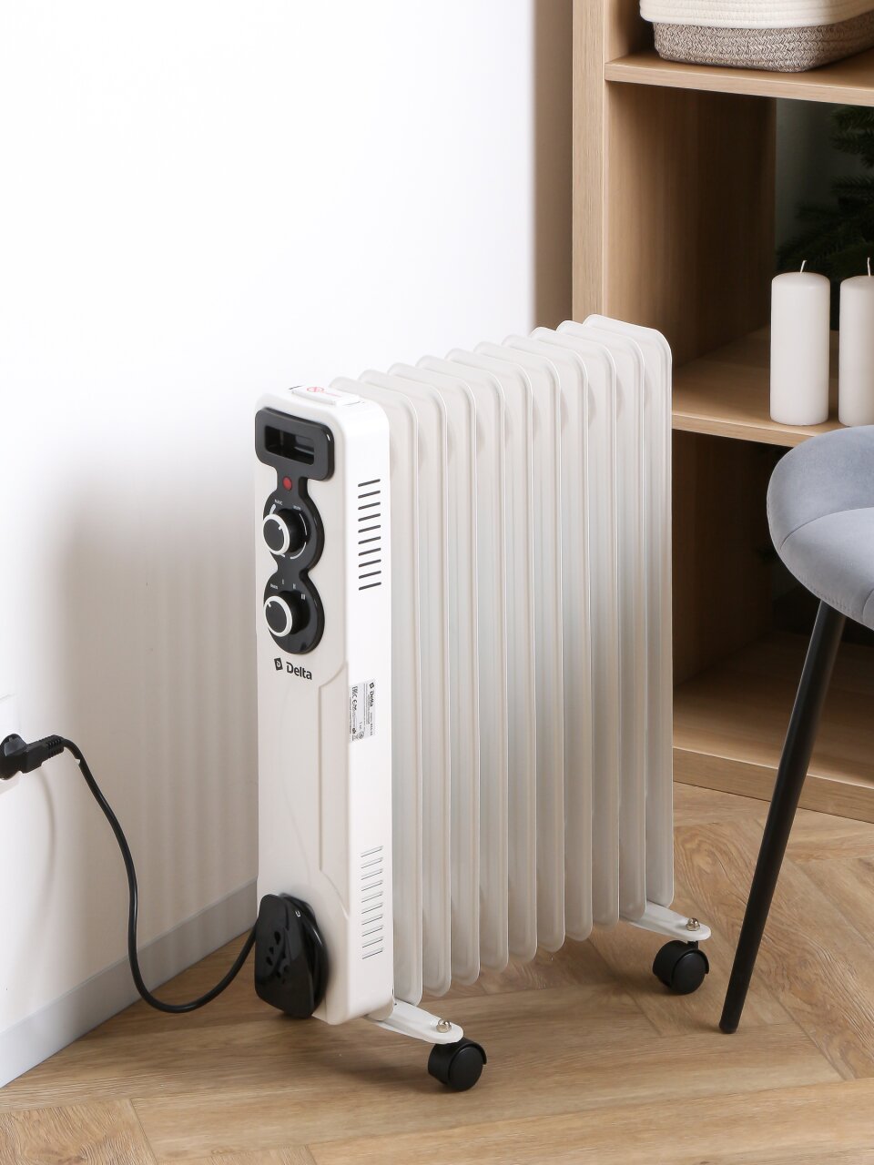 Радиатор масляный Delta, 11 секций, напольный, 2.5 кВт, 25 м2, светло-серый, D11-11