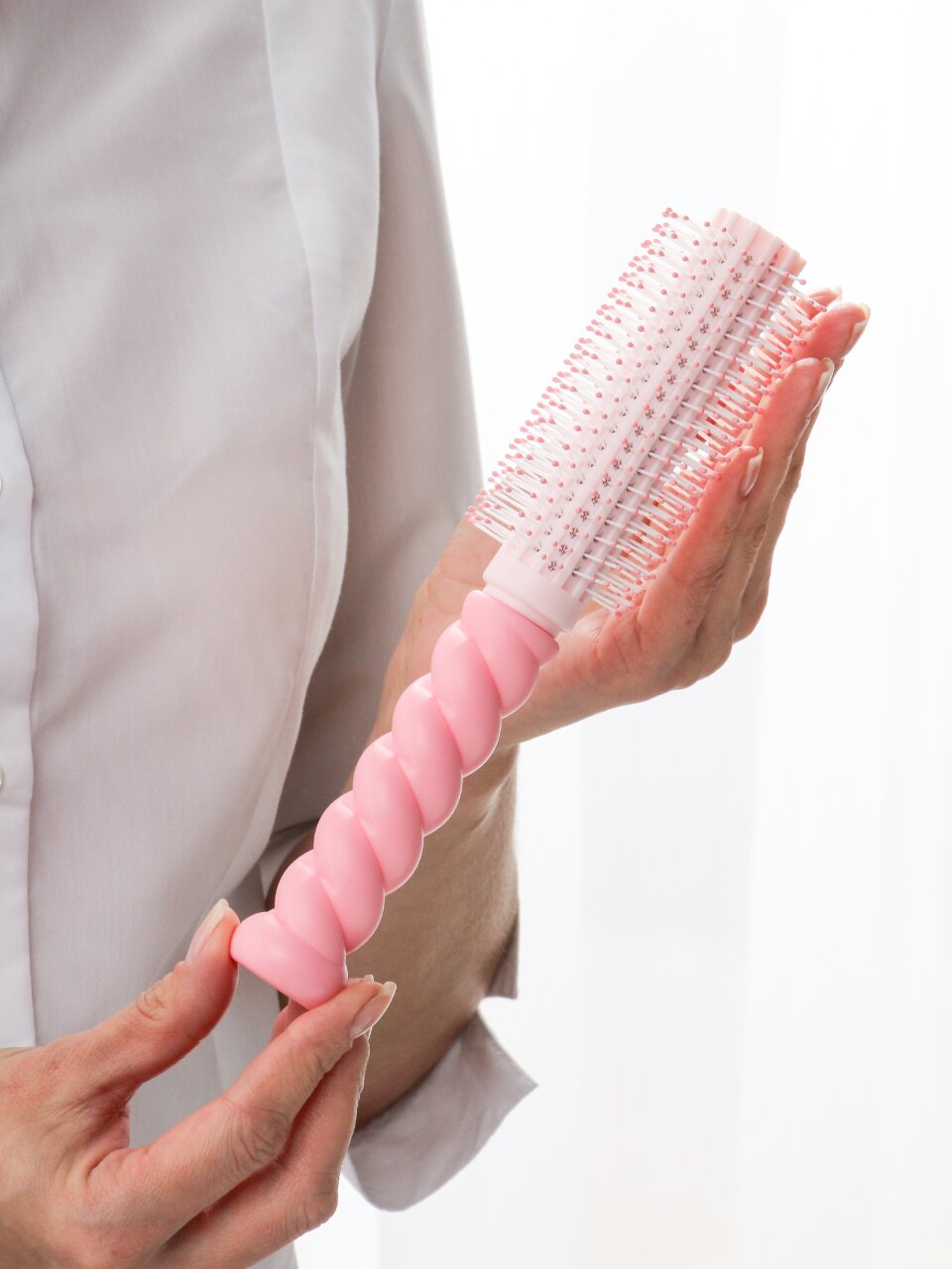 Расческа брашинг, 21.5х5 см, пластик, с фигурной ручкой, A100061