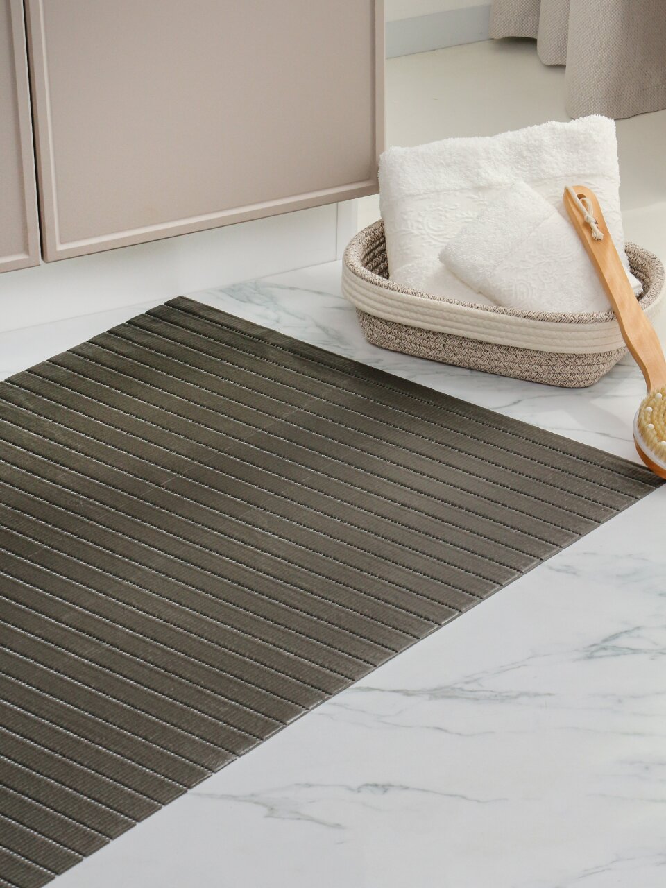 Коврик для ванной, антискользящий, 0.8х15 м, вспененный ПВХ, графит, Вилина, Виктория, GG