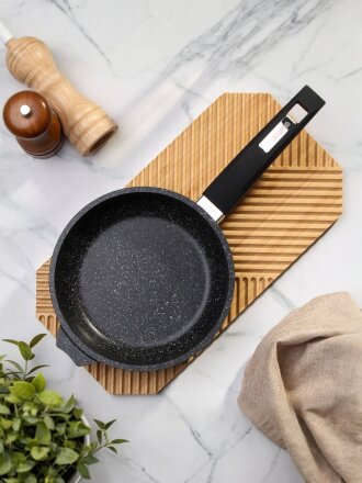 Сковорода литой алюминий, 18 см, антипригарное покрытие, Мечта, Гранит black Induction Pro, бакелитовая ручка, 18802И