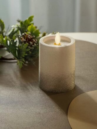 серебристый