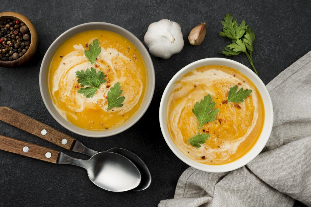 суп top-view-delicious-autumn-soup-composition.jpg