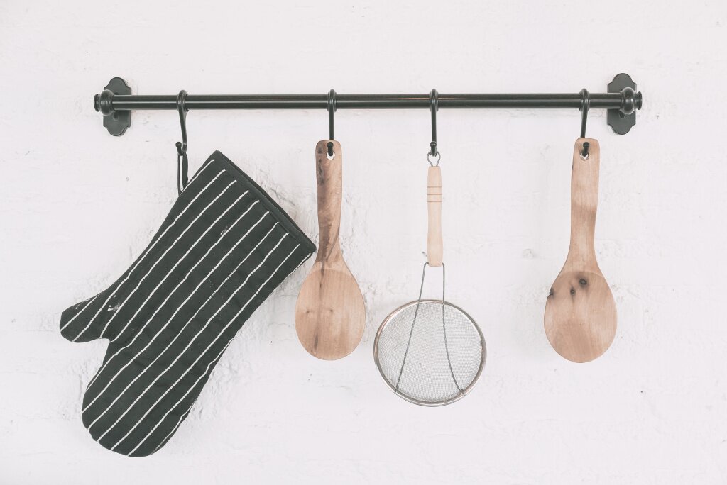 kitchen-object-set-wall.jpg