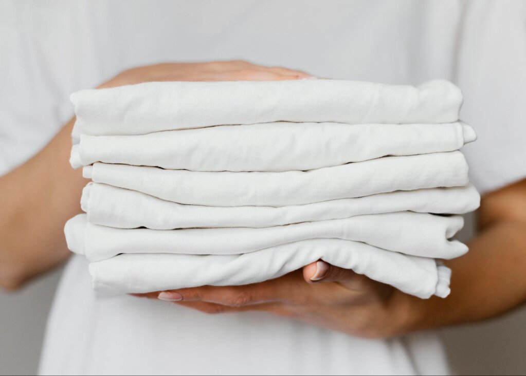Как отбеливать одежду дома? Супер способ стирки белого белья!!