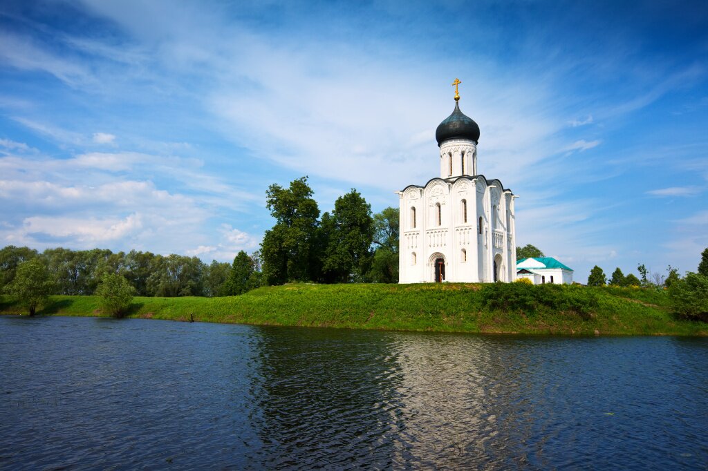 cerkov-pokrova-na-reke-nerl.jpg