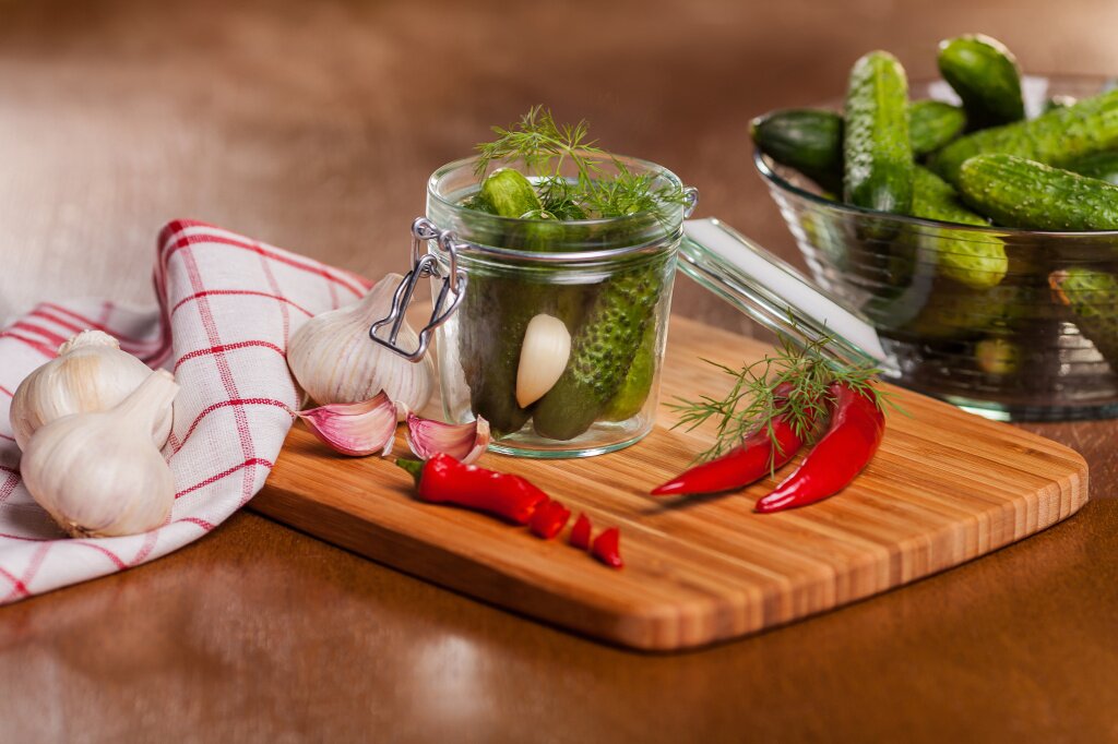 homemade-pickled-cucumbers-with-chili.jpg