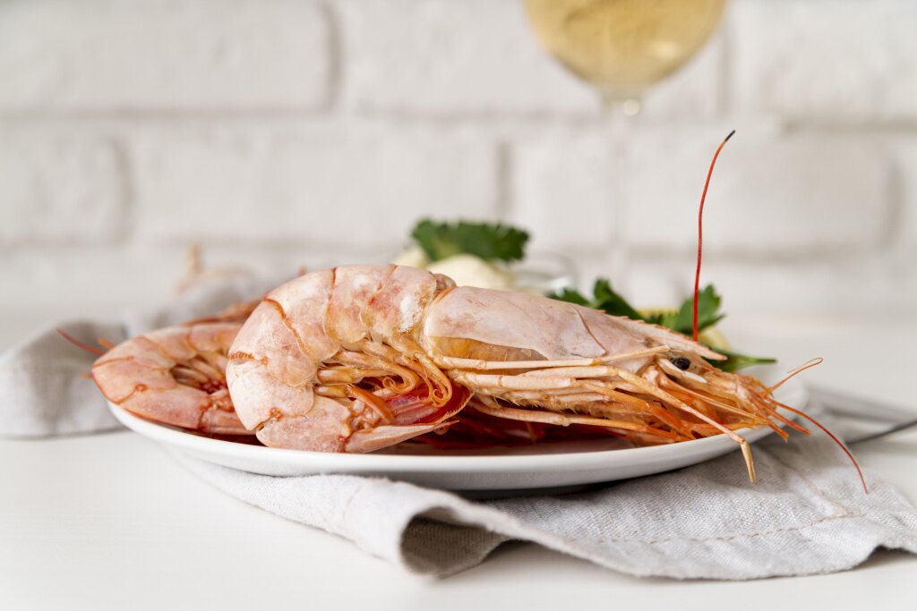 delicious-meal-shrimps-close-up.jpg