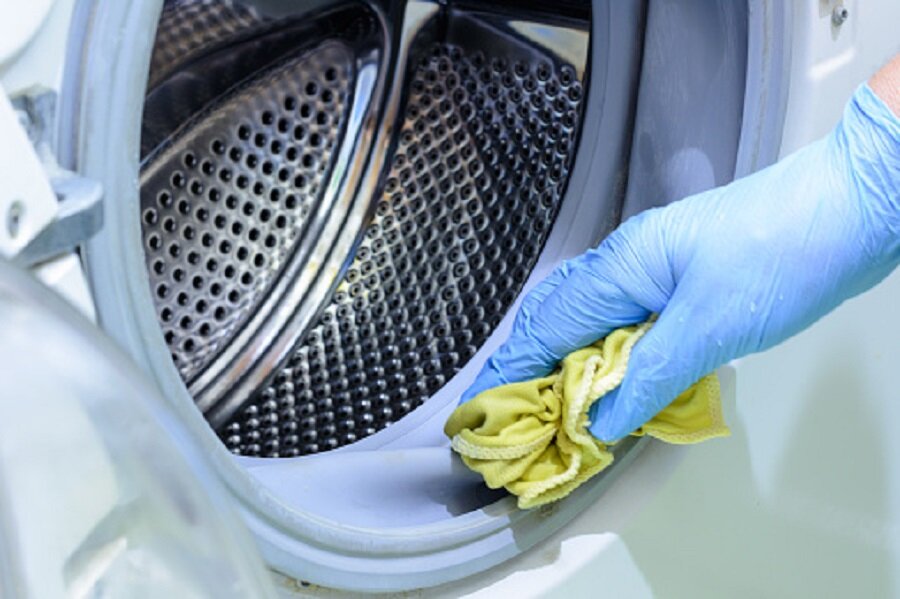 Как устранить запах в стиральной машине?