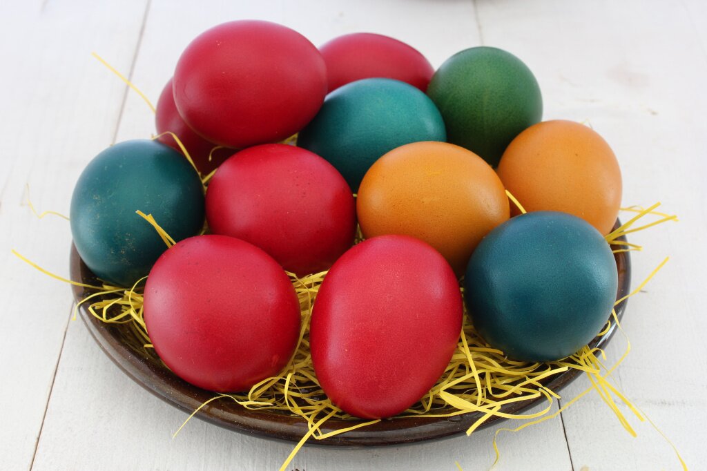 Натуральные красители для пасхальных яиц