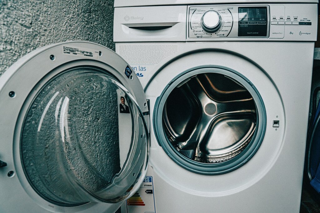 Как почистить стиральную машину от запаха?