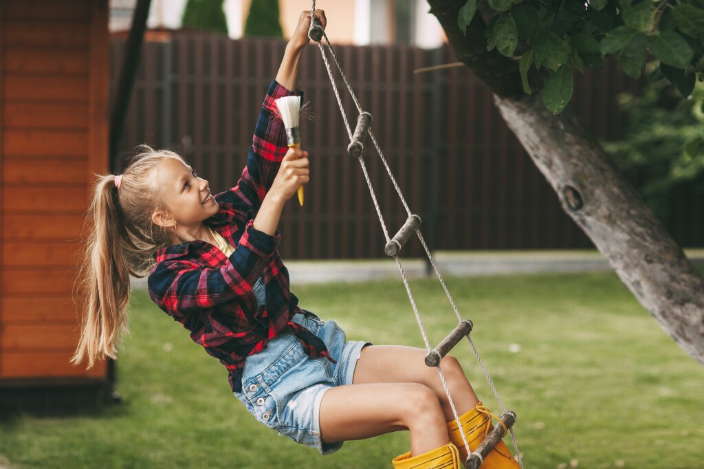 little-beautiful-girl-with-brush-swing.jpg