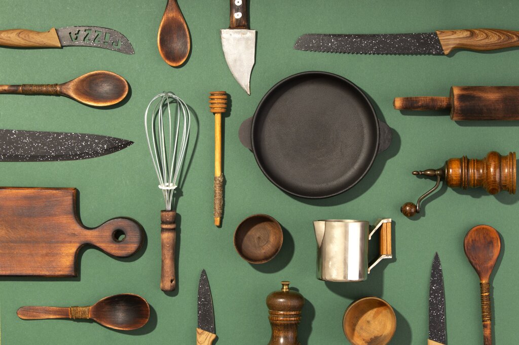 top-view-supplies-arrangement-with-green-background.jpg