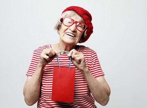 Что подарить бабушке на День рождения - Лучшие идеи | Блог ORNER