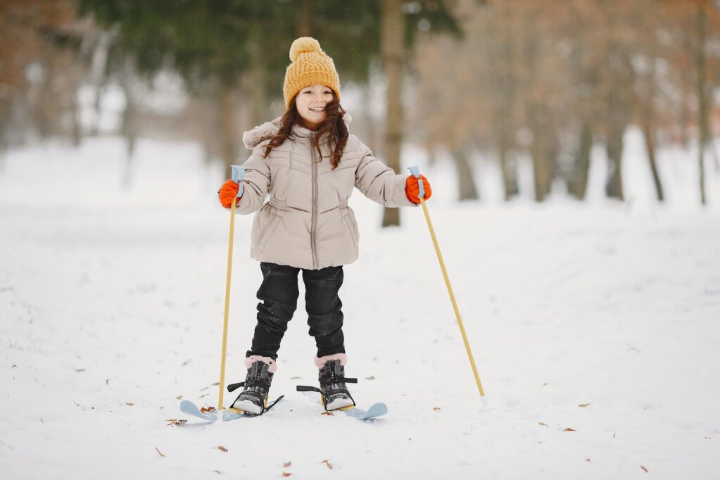 Что купить ребенку для зимних прогулок?