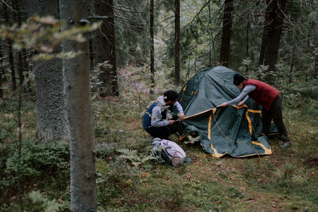 Как самому установить палатку?
