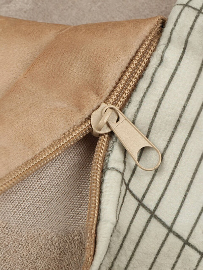 Наволочка декоративная Ветка в вазе, 100% полиэстер, 40 х 40 см