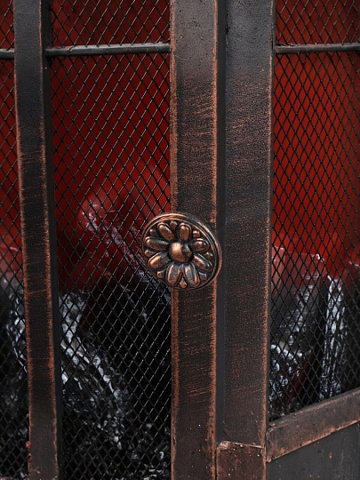 Фонарь декоративный 46х23.5х56 см, на ножках, USB шнур, АА 3шт, пластик, стекло, Камин, M120016