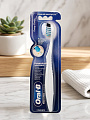 Зубная щетка Oral-B, Pro-Expert Clinical Глубокое очищение, средней жесткости, взрослая, 35, в ассортименте