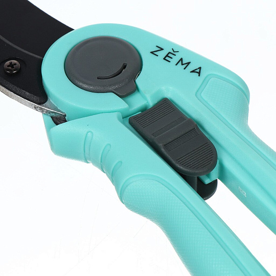 Секатор профессиональный, диаметр реза 20 мм, углеродистая сталь, Zema, Накаба, рукоятка пластик, ZM 2004