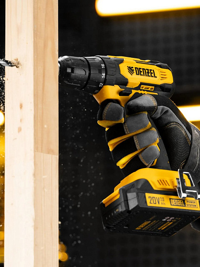 Дрель-шуруповерт аккумуляторный, Denzel, CDH-BL-20, бесщеточный, 20 В, кейс, черно-желтый, 26123
