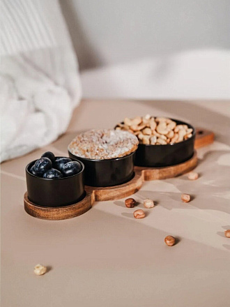 Менажница для сервировки, керамика, 35х12х1.5 см, 3 секции, 4 предмета, деревянная подставка, Apollo, Alturo, ALT-03