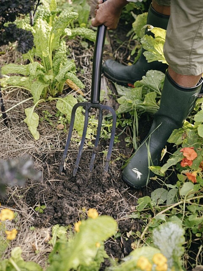 Вилы садово-огородные, четырехрогие, черенок стальной, Fiskars, Solid, 1070673