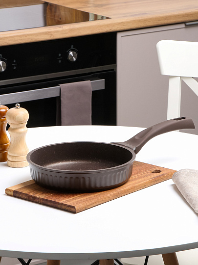 Сковорода литой алюминий, 22 см, антипригарное покрытие, Kukmara, Stella, мокко, ссм220а