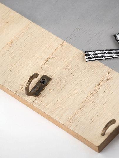 Ключница Уютный дом, 20х14 см, МДФ, металл, 3 крючка, A200177, серая