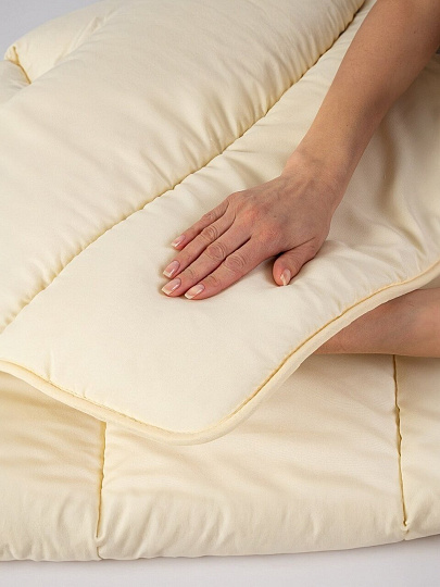 Одеяло 1.5-спальное, 140х205 см, Овечья шерсть, всесезонное, чехол 100% полиэстер, кант, Майская ночь