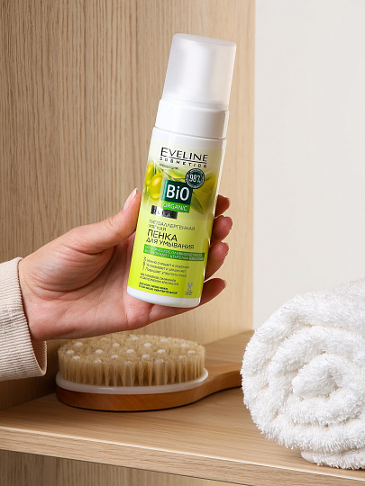 Пенка для умывания Eveline, Гипоаллергенная, для всех типов кожи, 150 мл