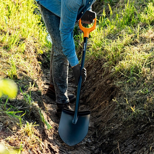 Лопата штыковая, сталь, 210х363х1130 мм, черенок стальной, с рукояткой, Plantic, Terra Solid, 11003-01, для земляных работ