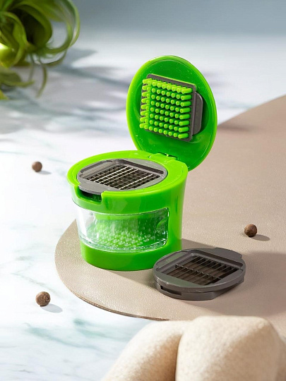 Пресс для чеснока пластик, с контейнером, 7.5х6.5 см, Y4-8840