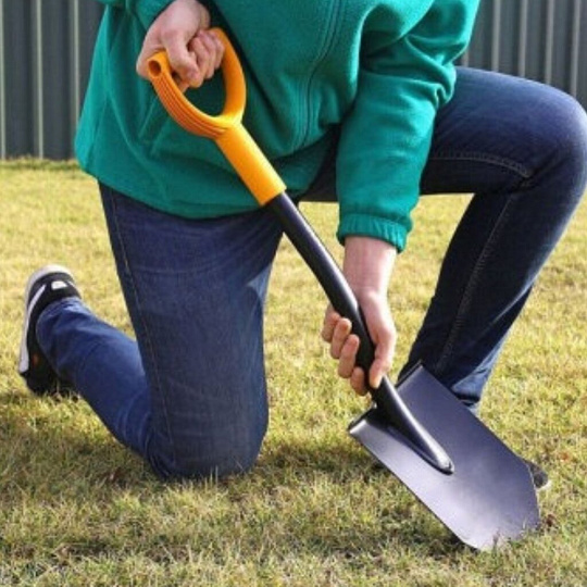 Лопата штыковая, металл, 195х820 мм, черенок металлический, с рукояткой, Fiskars, Solid, 1026667, укороченная