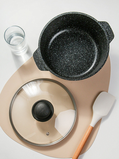 Кастрюля алюминий, антипригарное покрытие, 3 л, крышка стекло, круглая, Гурман, Fit