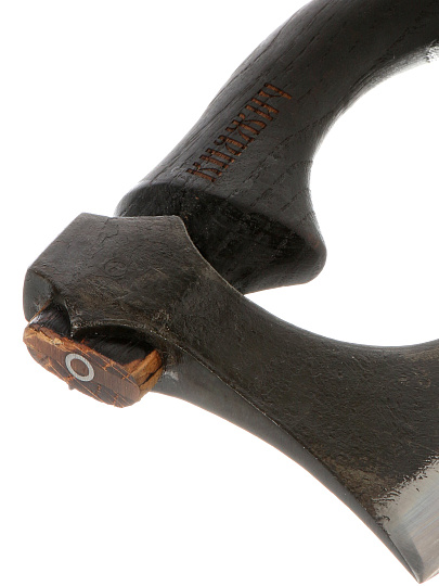 Топор Княжич, Кулачный, кованный 270х165 мм, рукоятка дерево, 2К-036axe