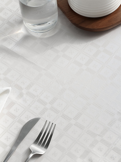 Скатерть Silvano, Жемчуг, 1.37х1.8 м, ПВХ на тканевой основе, ZG-6110A