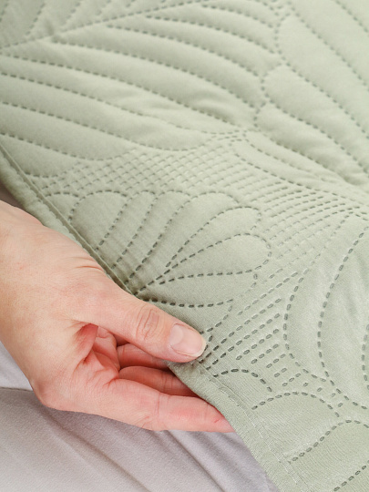 Покрывало евро, 220х240 см, 100%пэ, стеган, Silvano, Фауна, пудр-зел