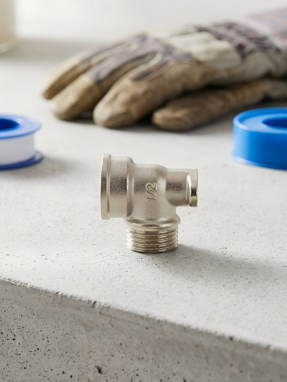 Уголок 1/2", 90 °, г-ш, латунь, с креплением, AquaLink