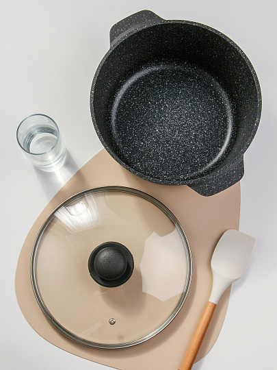 Кастрюля алюминий, антипригарное покрытие, 5 л, крышка стекло, круглая, Гурман, Fit