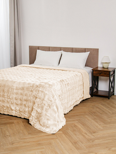 Покрывало евро, 240х260 см, 100% полиэстер, верх ткань 460 гр/м, низ ткань 200гр/м, Silvano, Кролик, белое