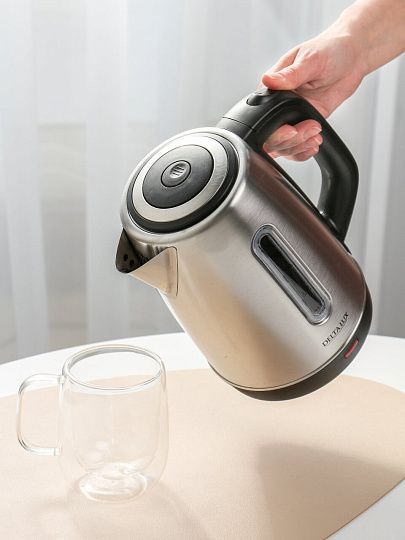 Чайник электрический Delta Lux, DE-1015, черный, 1.8 л, 2200 Вт, скрытый нагревательный элемент, нержавеющая сталь