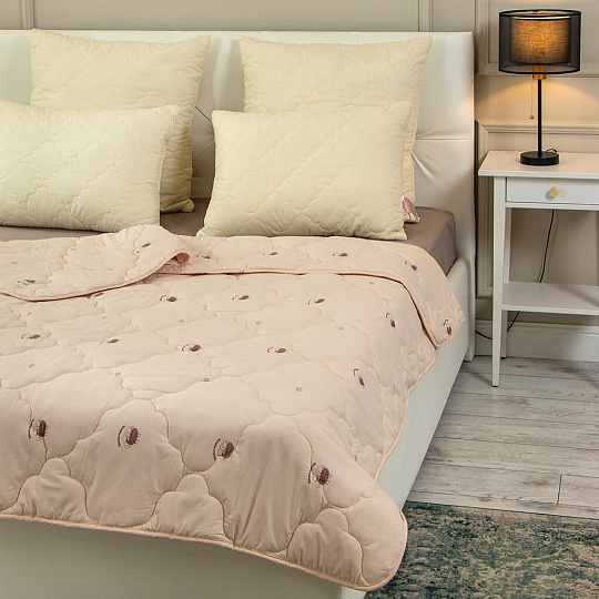 Одеяло 1.5-спальное, 140х205 см, Овечья шерсть, 300 г/м2, всесезонное, чехол хлопок, ИвШвейСтандарт, бежевое