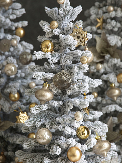 Елка новогодняя напольная, 210 см, Королева Тянь Шаня, ель, хвоя литая, снег, подставка металл, КТШЗ 21